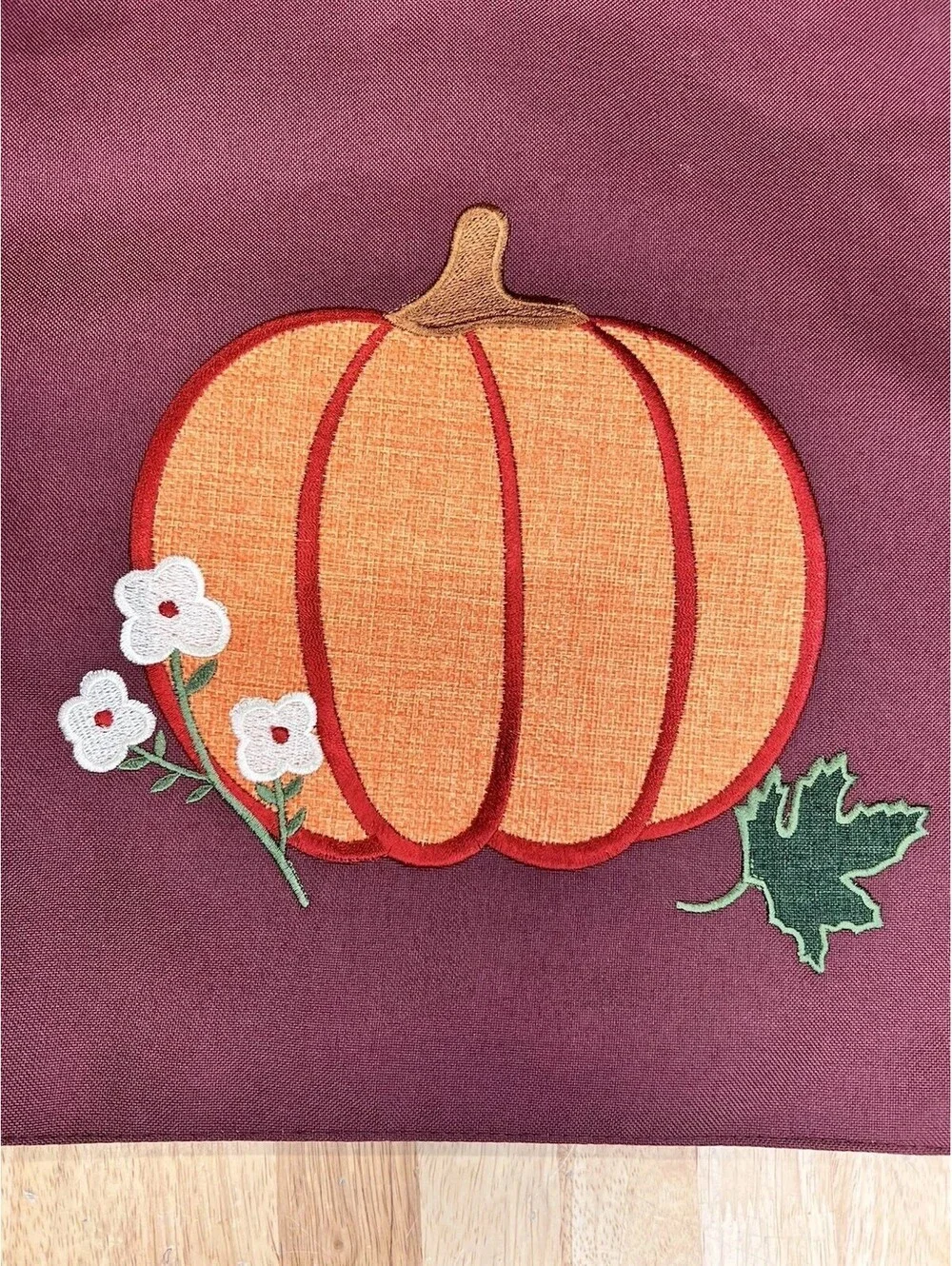Table Runner Pumpkin •Holiday Home. 13 in W x 72 in L (33.02 cm x 182,88 cm)